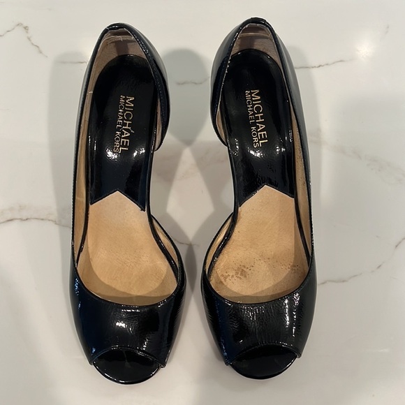 Michael Kors Patent Leather Peep Toe Woven Wedge Heel Shoes - Picture 11 of 12